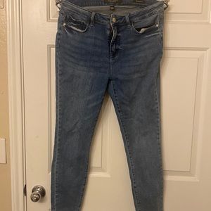 Judy Blue nondistressed relaxed fit, midrise straight leg